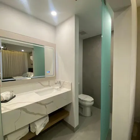 Hotel Pacific Tijuana Room photo